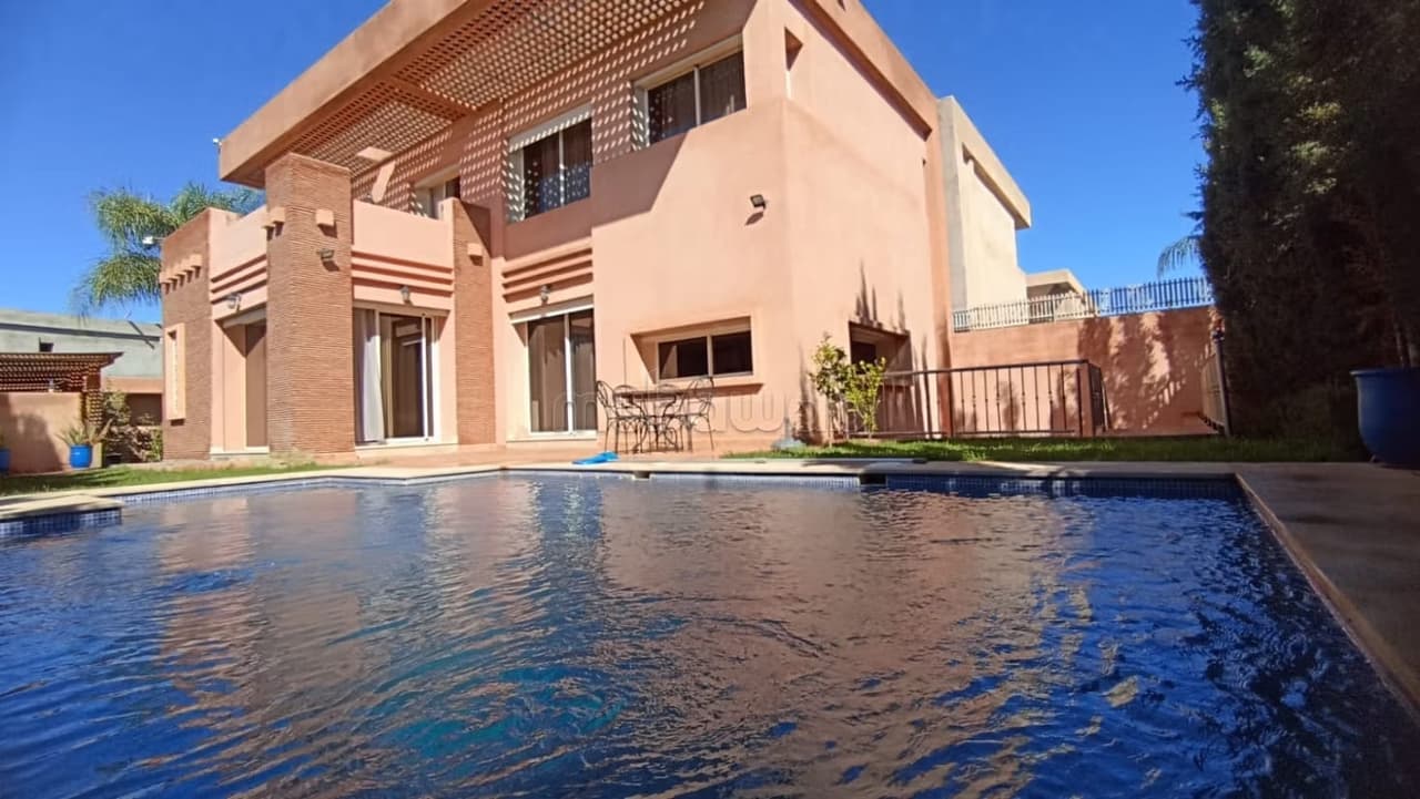 Jolie villa a Louer meublée