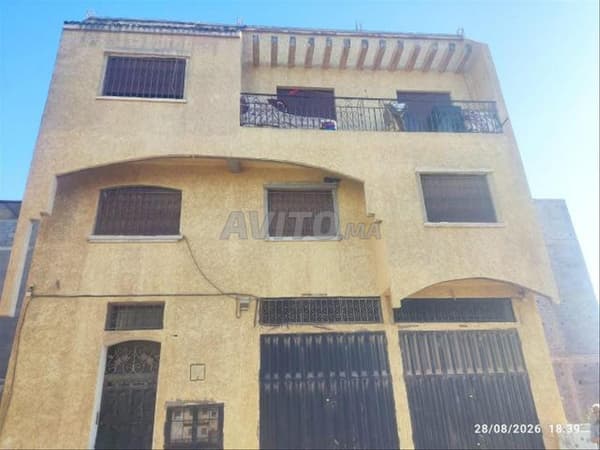 Vrijstaand huis R+2 te koop, 132 m², stad Berrechid, wijk Zouhair