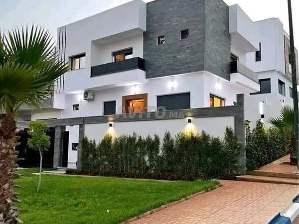 Villa de luxe 264m² avec piscine à Kénitra