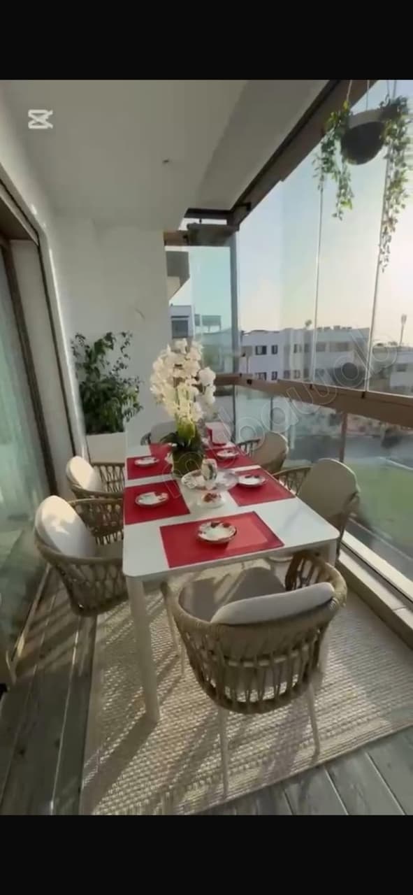 Bel appartement à vendre à Darbouazza. 3 chambres agréables. Bien meublé