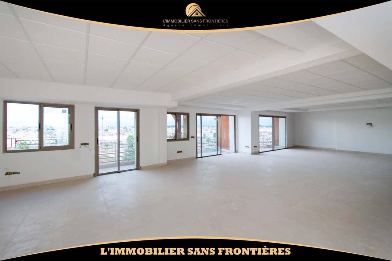 Oficina en alquiler en Bab Doukala, 300m², Marrakech