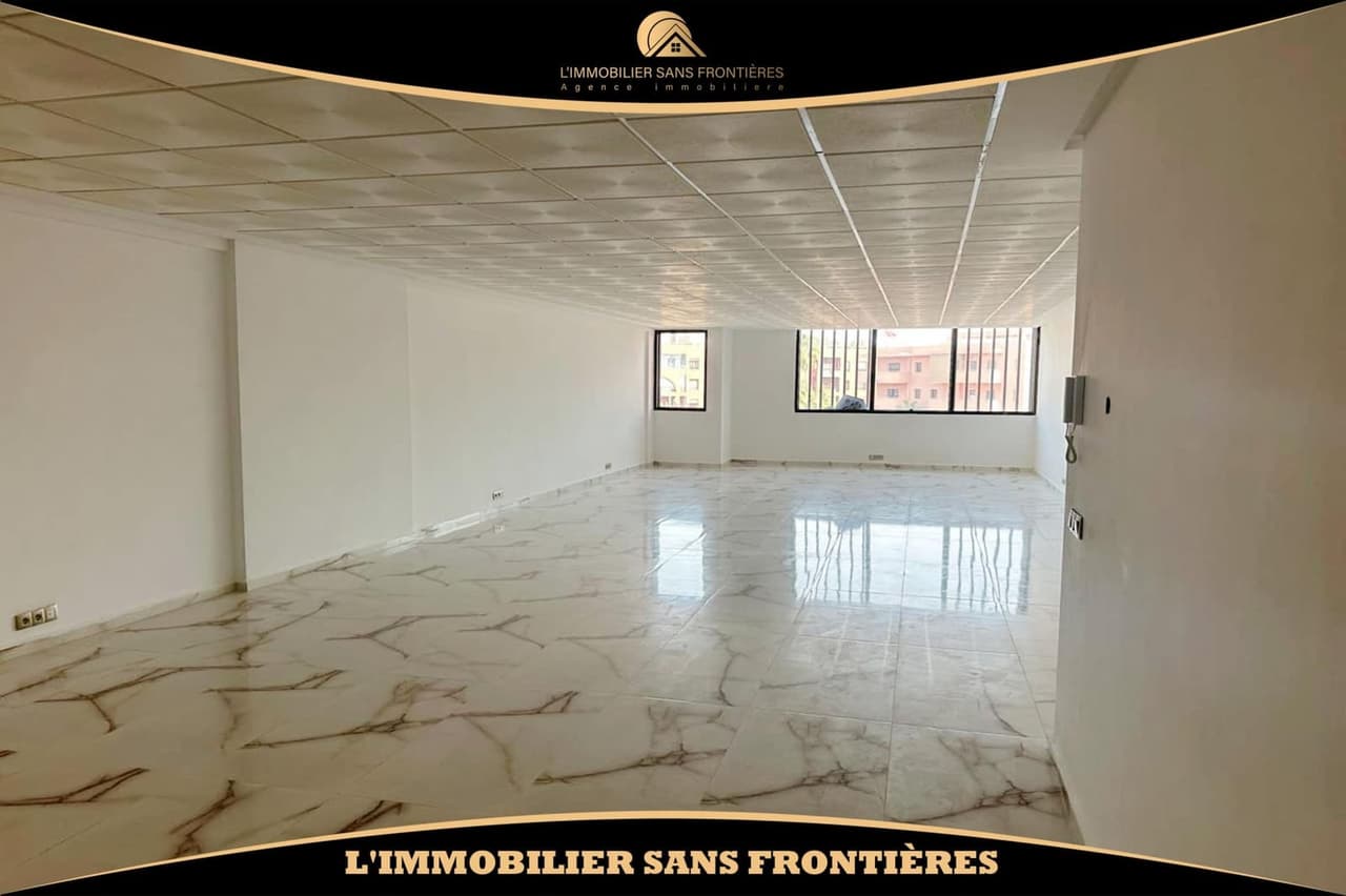 Büroetage zu vermieten in Guéliz, Marrakech, Parkplatz, 95 m²