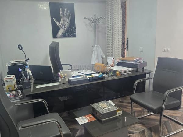 Bureau bien Équipé/Médecins sur Grand boulevard
