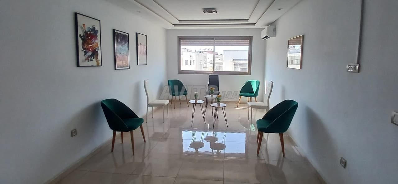 GRAND BUREAU NEUF BOUSKOURA