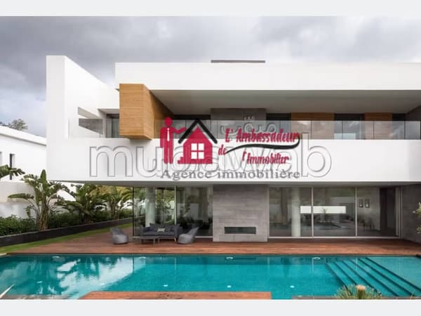 Ultra Modern Villa of 583 m2 in CIL
