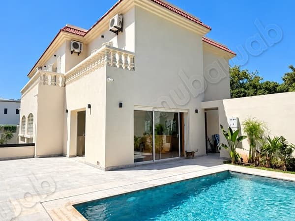 Villa vide 4 chambres à louer – Hay Riad – Rabat