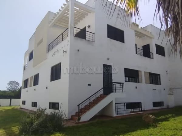 Large villa with a pretty garden in Kasbah Mehdia
