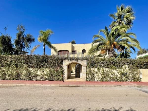 Villa 1400 m² à louer Hay Riad-Rabat