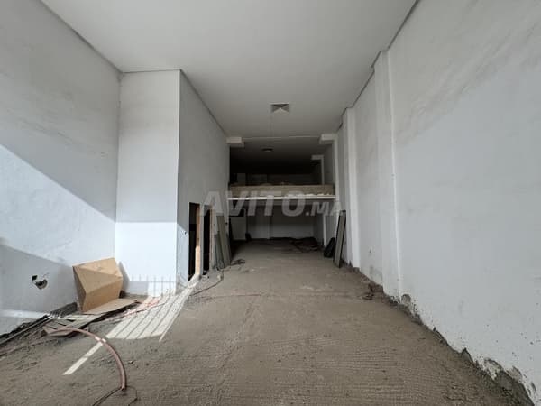 Locale da 189 m² in affitto, vicino a Myriades