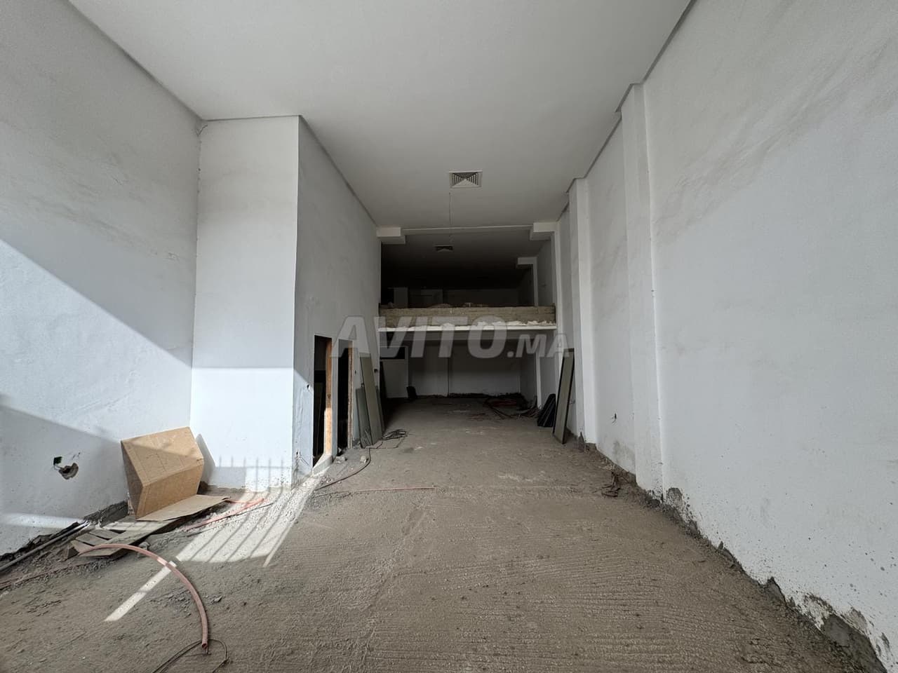 Locale da 189 m² in affitto, vicino a Myriades