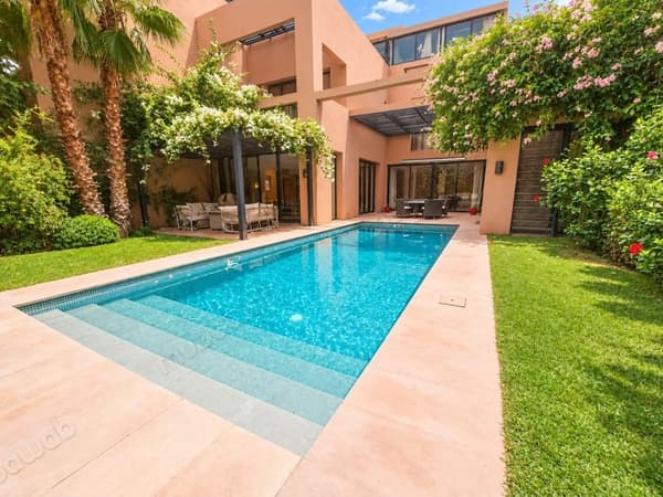 Belle villa meublee sans vis à vis à louer