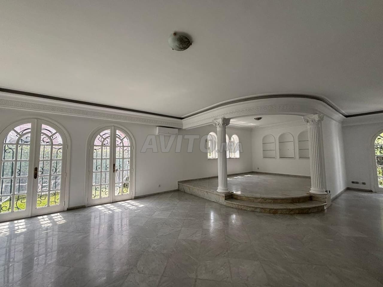 Villa con architettura originale a Hay Riad