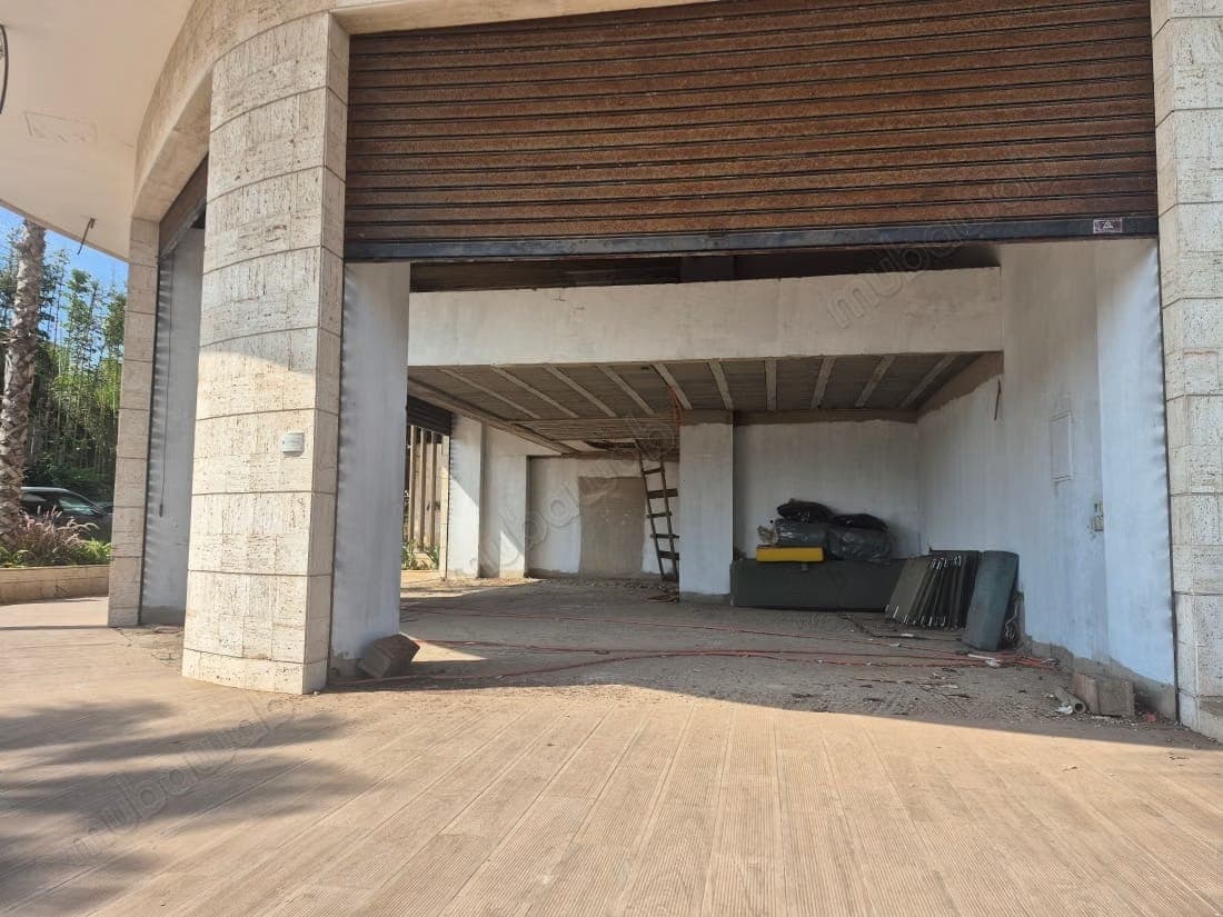 Local commercial de 246 m² à louer – Aïn Diab