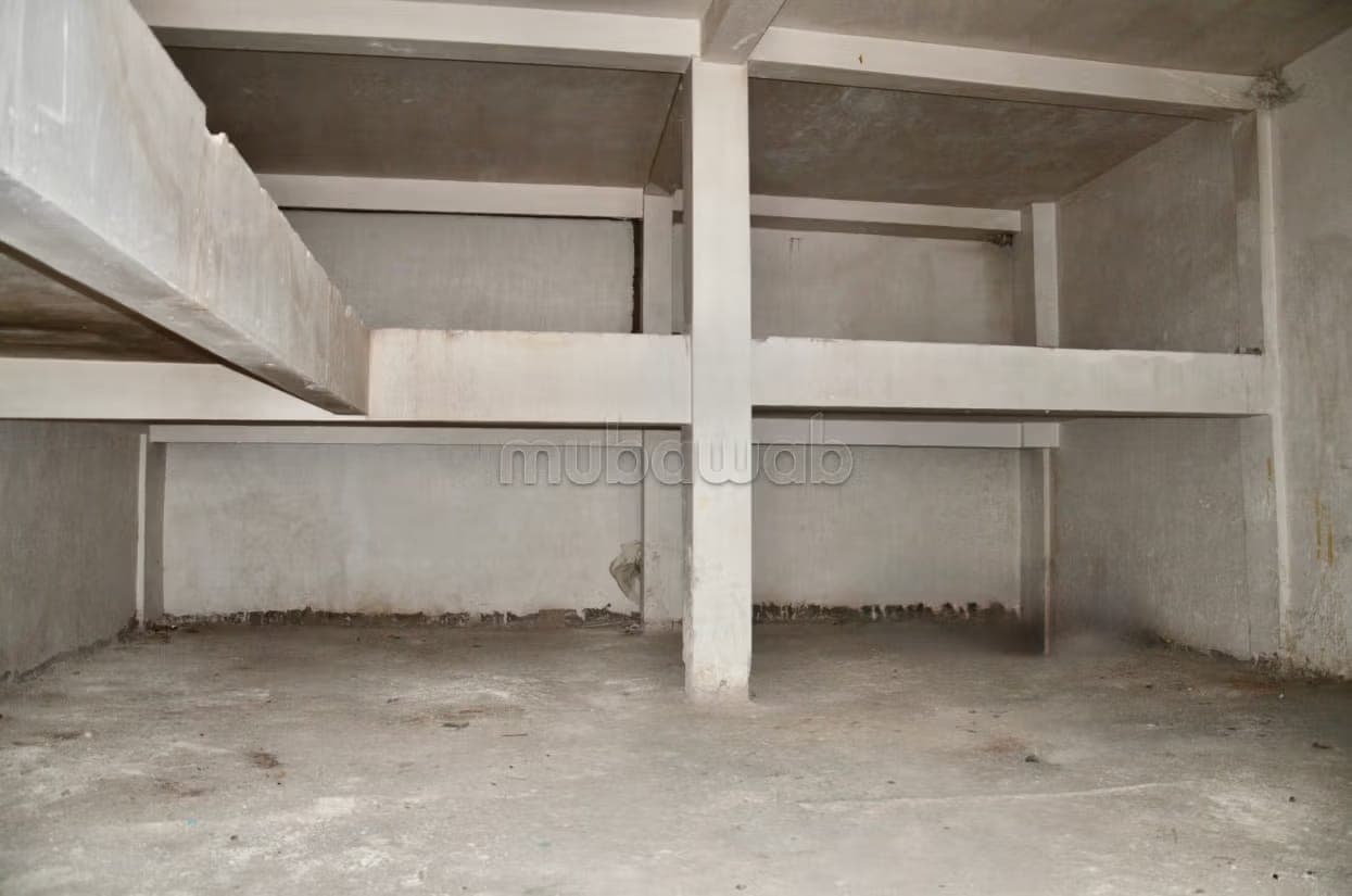 Beau local à vendre en plein centre de Guéliz à Marrakech. Surface de 271 m²