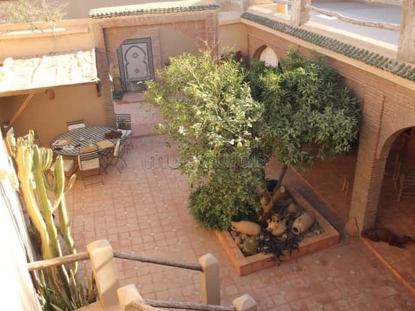 Joli riad en zone agricole