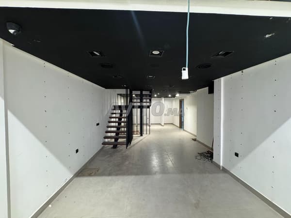 Local Commercial Aménagé 120 m² à Maarif