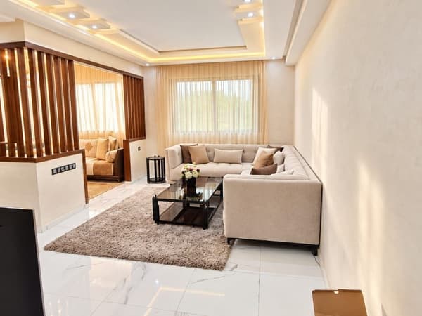 Appartement 94 m² à louer à Marrakech Camps El Ghoul - Victor Hugo