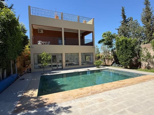 Superb villa for sale Route Casablanca