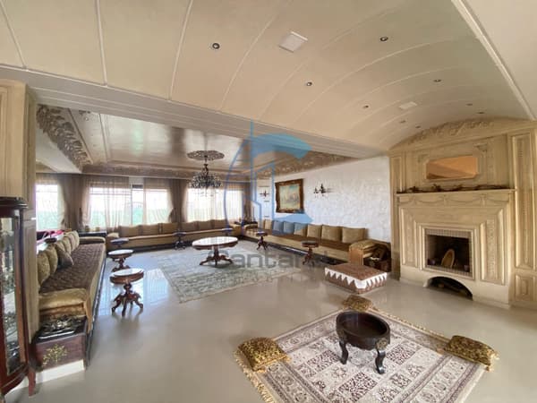 À VENDRE VILLA AVEC JARDIN À NASSIM