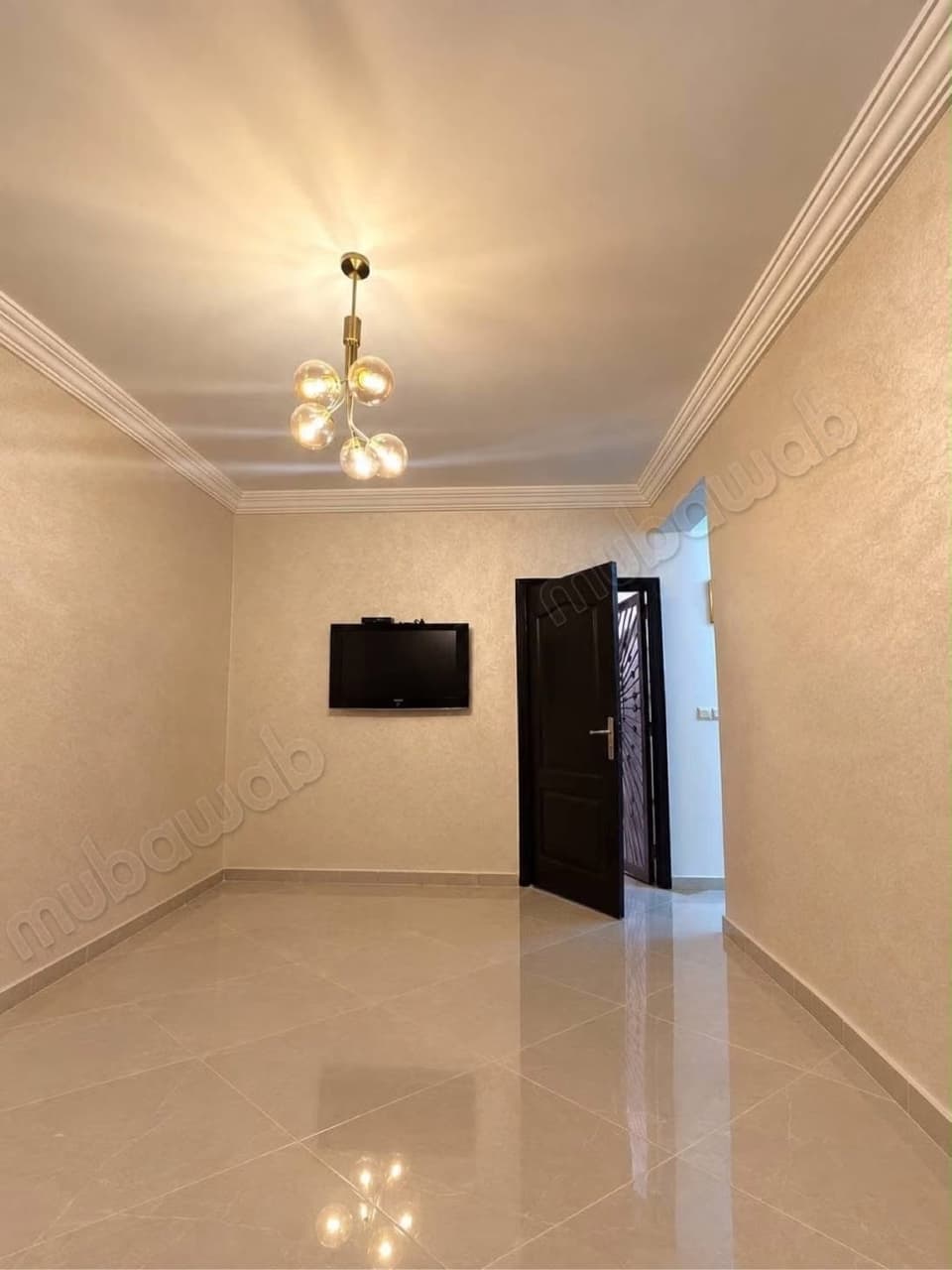 Wohnung zum Verkauf in Hay Houda. 3 große Zimmer. Hausmeisterservice