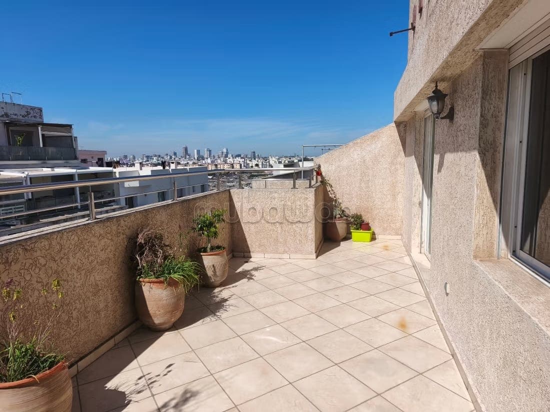 Apartment with terrace near bd abdelmoumen Anwal