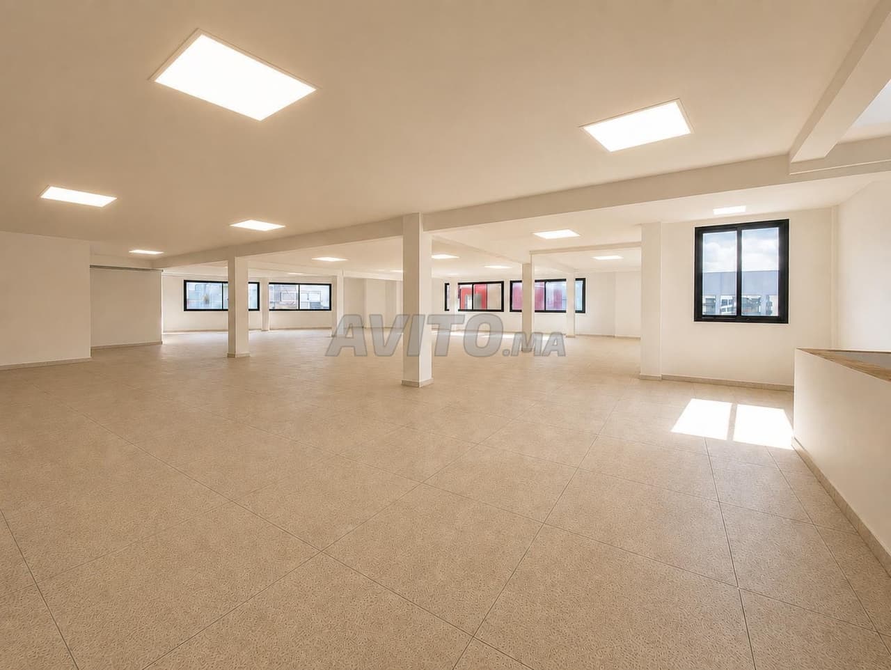 Te huur industrieel gebouw 1 050 m² ZI Casablanca