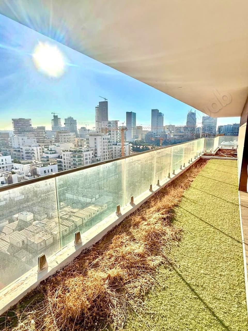 À VENDRE, Duplex de prestige avec terrasses et piscine
