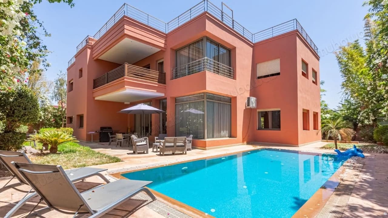 Villa louée NON MEUBLÉE 15 min du centre