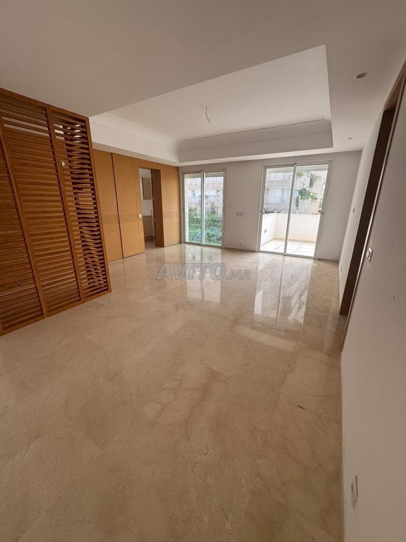Location appartement vide à Casa Finance City