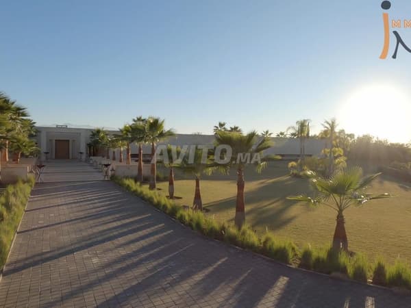 villa de grand lux 35000m² en Vente à Marrakec