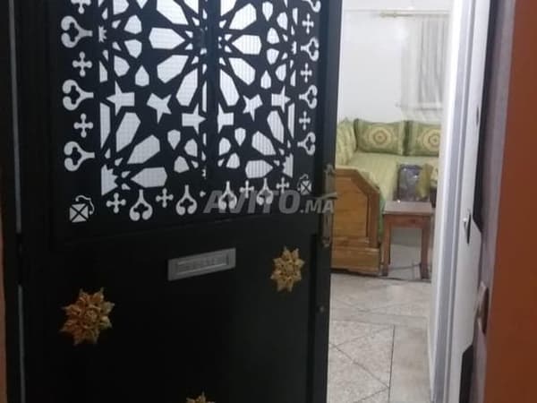 Sale of titled apartment in basement without assistance
