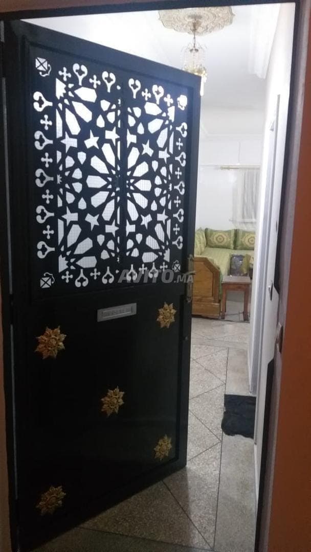 بيع شقة موثقة في الطابق السفلي بدون مساعدة
