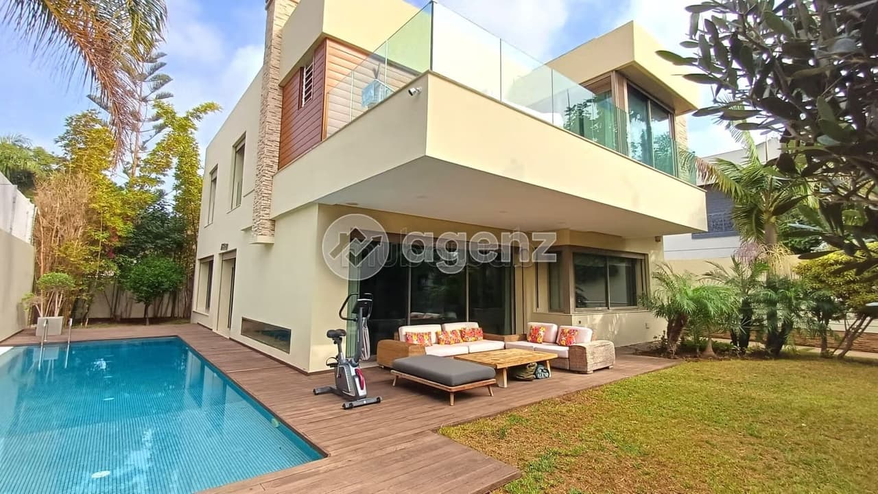 Villa à vendre 602 m², 4 chambres Oasis Casablanca
