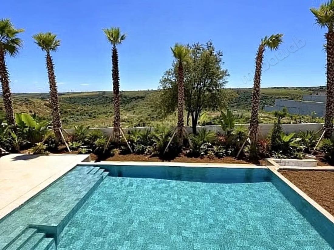 Prestigious new villa for rent