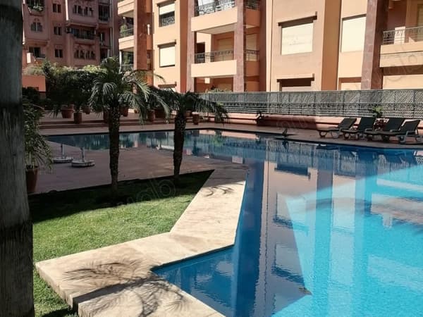 شقة استثنائية للبيع فارغة أو مفروشة بالهيفرناج