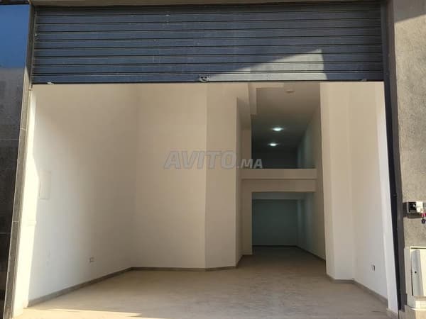 Commercial space and neighbourhood with great potential