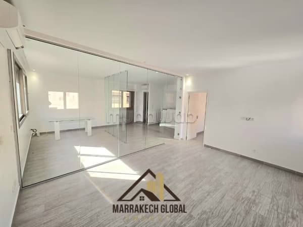 Bureau Professionnel de 80 m² à Louer Quartier T
