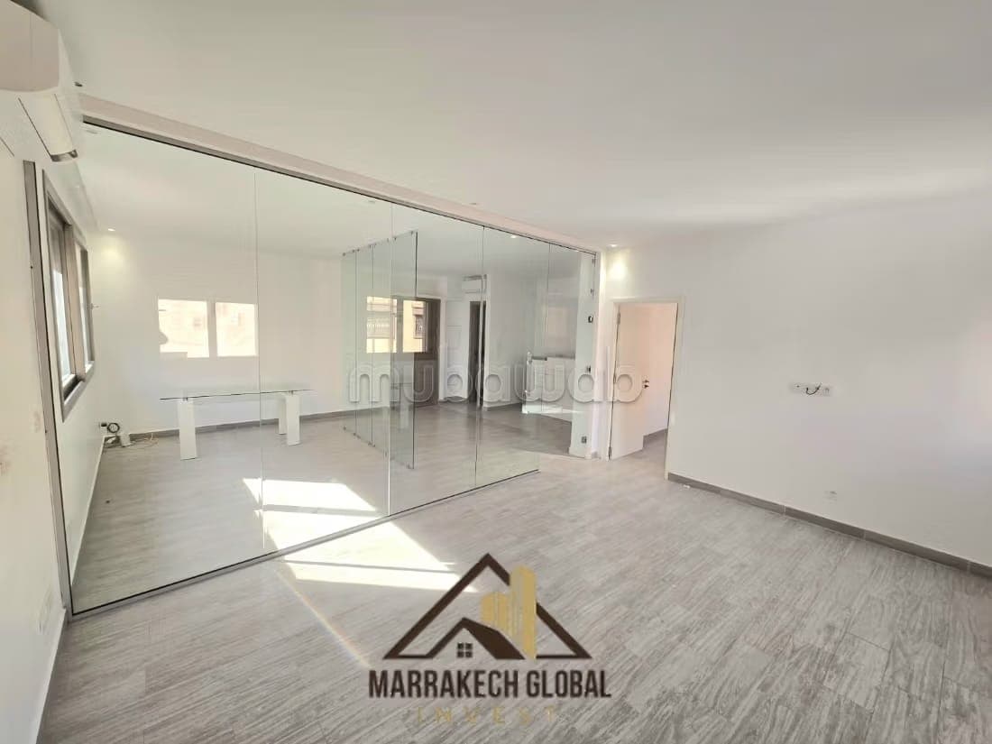 Professioneel kantoor van 80 m² te huur in wijk T