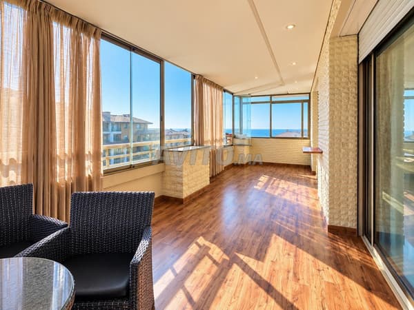 Helle Wohnung mit Meerblick Prestigia