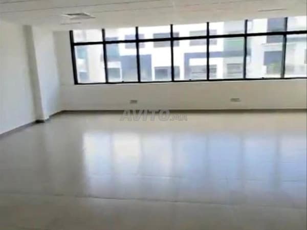 Plateau neuf avec ascenseur garage