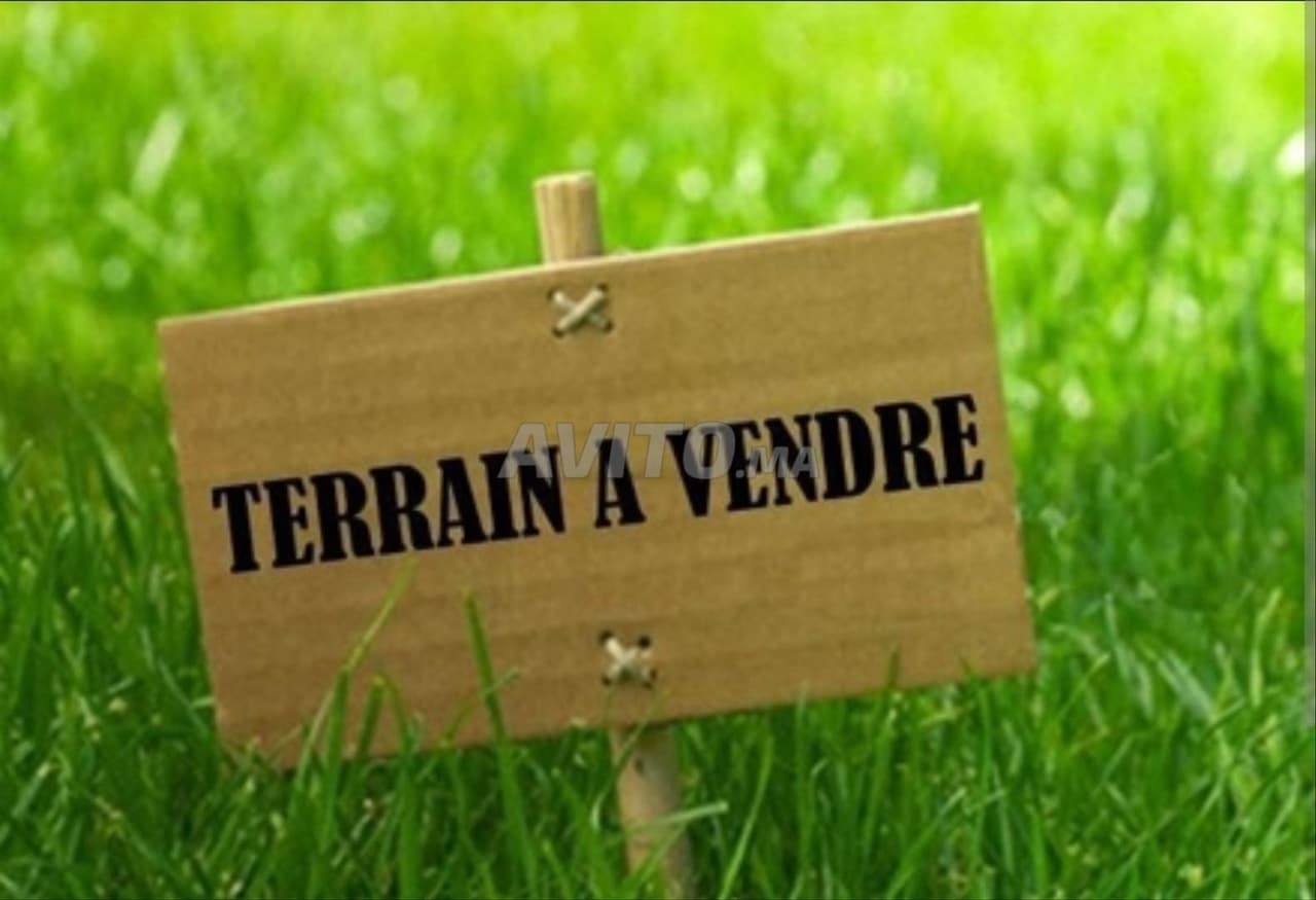 Terrain d'angle situé au centre de Harhoura