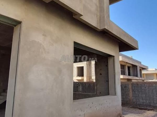 vente villa semi fini à cherifia