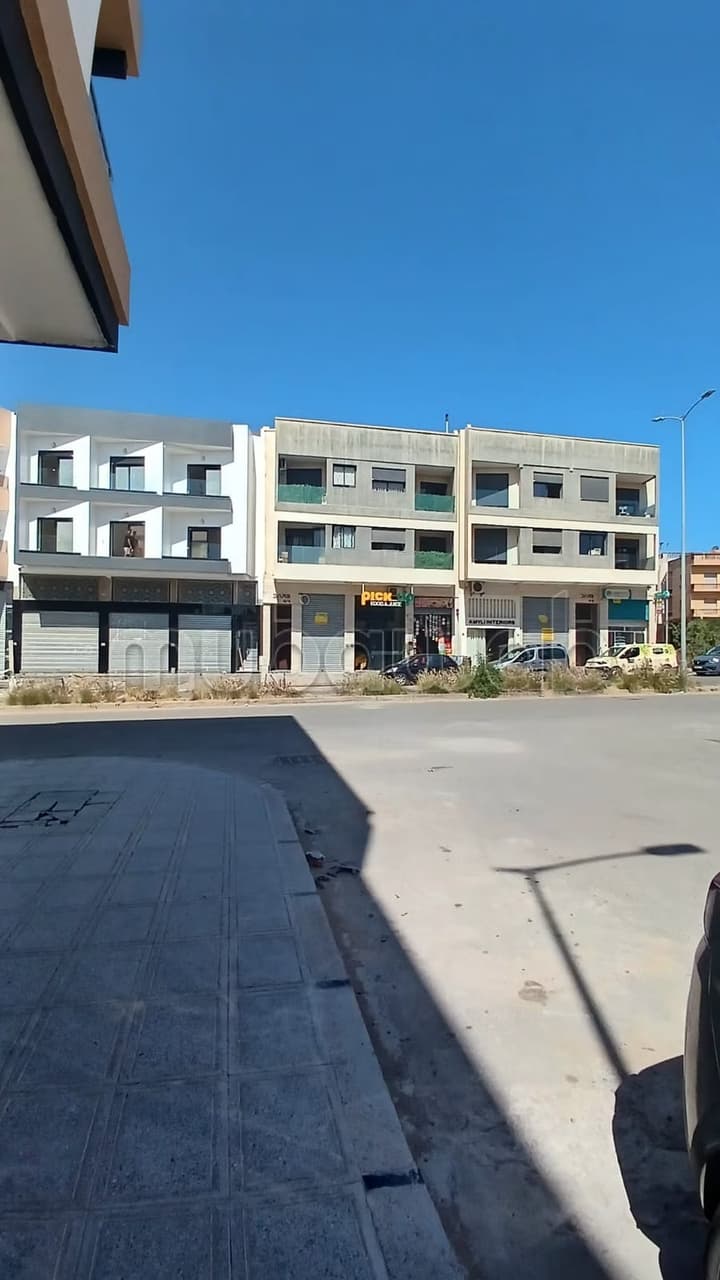 دار بوعزة، بيع محل موقعه جيد