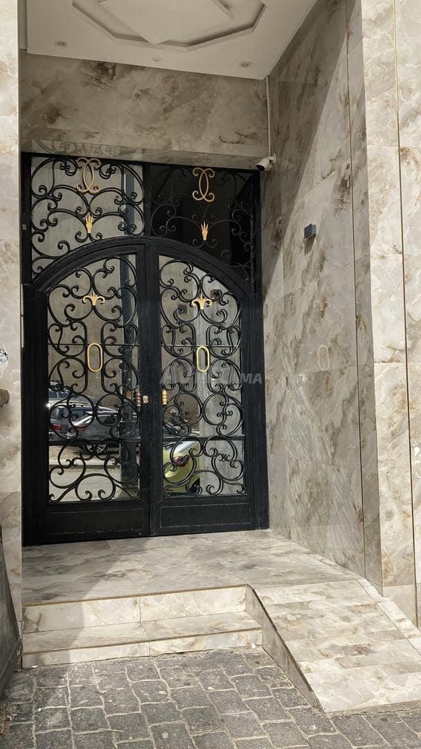 Upper-floor apartment, Koulf residence, Abi Aqil residential complex, Rahraha road.