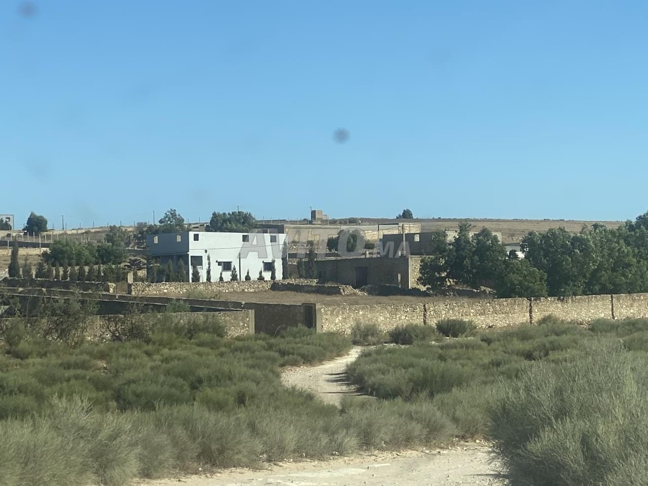 Gran propiedad con casa y terreno en venta