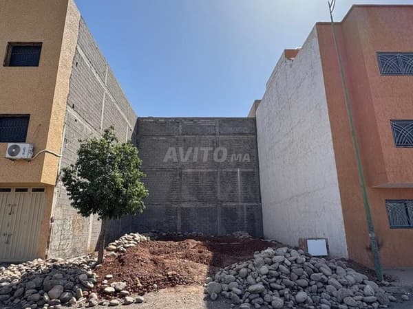 TERRAIN TITRÉ À VENDRE R2 / RIAD OURIKA AL OMRANE