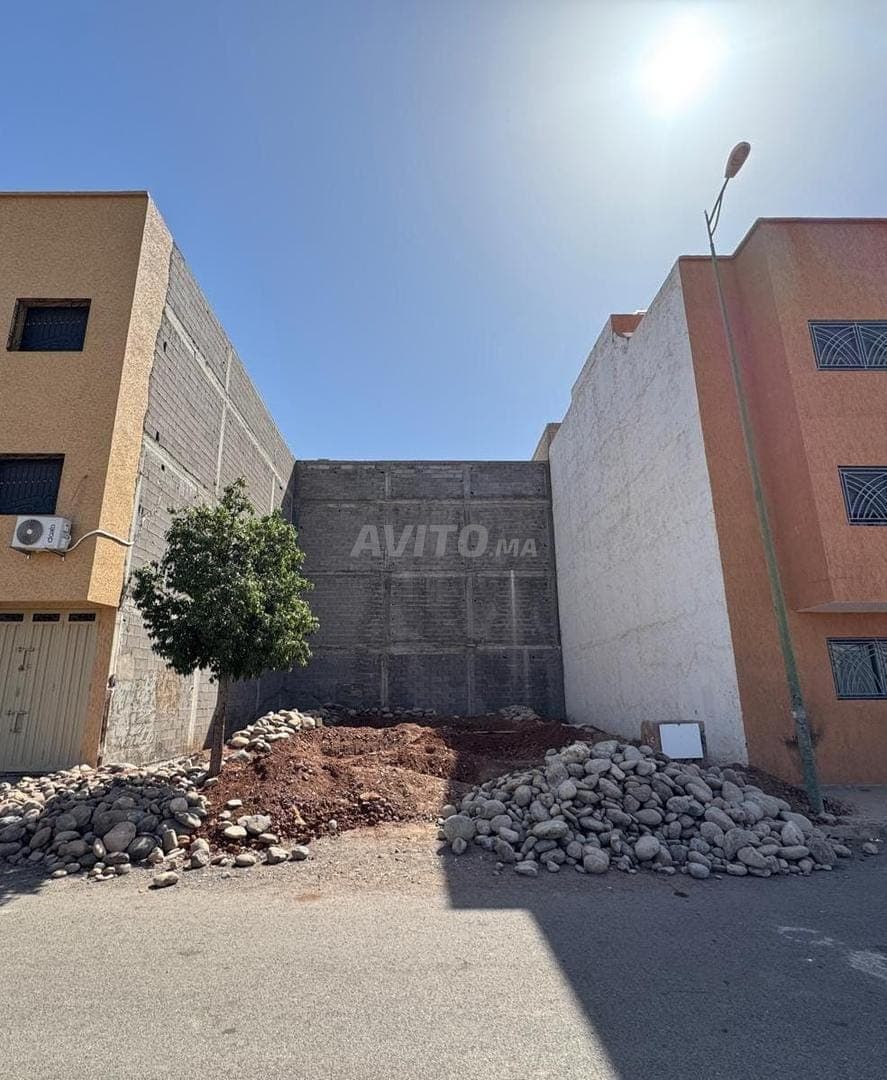 TERRAIN TITRÉ À VENDRE R2 / RIAD OURIKA AL OMRANE