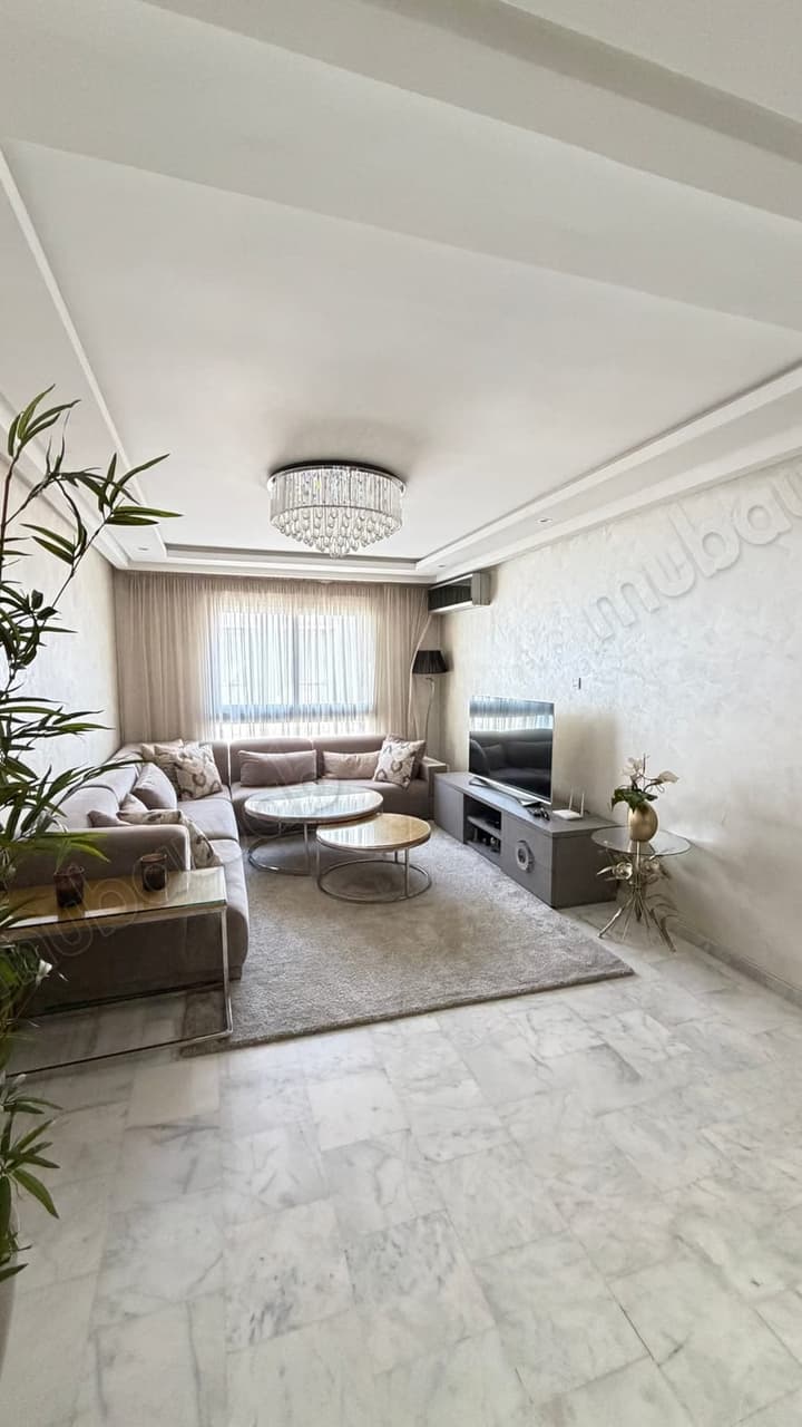 Bel appartement meublé à louer – Quartier Bd Anfa / Bd Ziraoui