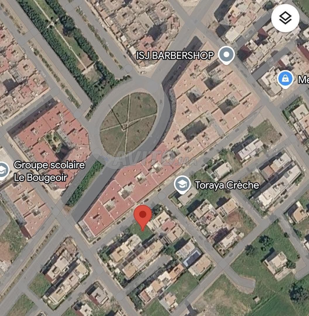 قطعة أرض فيلا 302 م² في عين العتيق - 3 واجهات