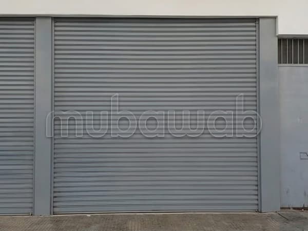 Magasin de 50 m² avec mezzanine de 10 m² à vendre